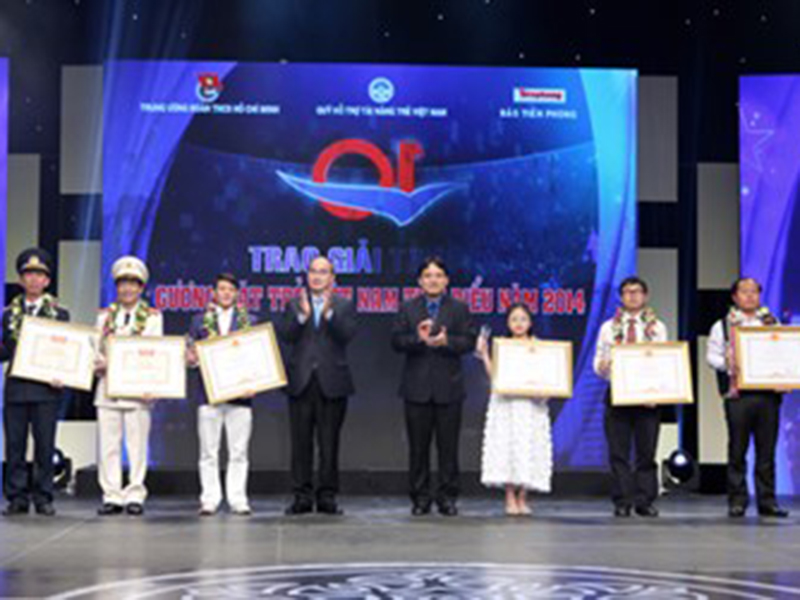 Vinh danh những c&aacute; nh&acirc;n xuất sắc của Tổ quốc